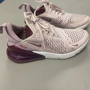 Nike Air Max 270